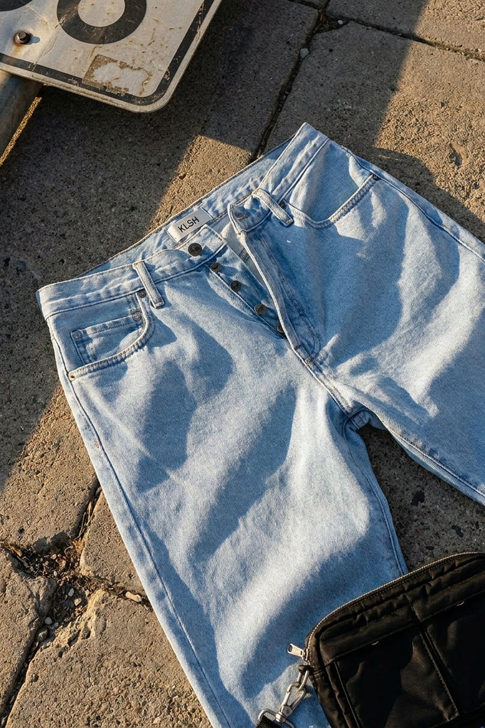 BENJI OVERSIZED FIT JEANS Clear Sky men's knolling flat lay