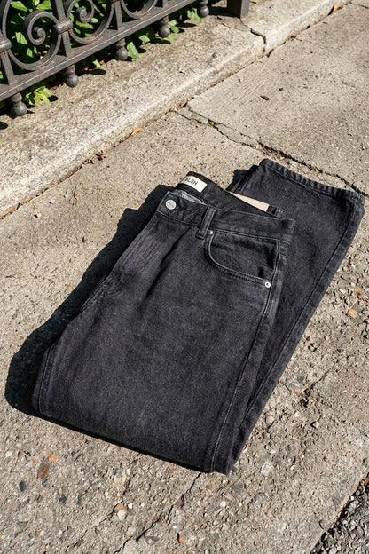 BENJI OVERSIZED FIT JEANS Faded Black men's knolling flat lay