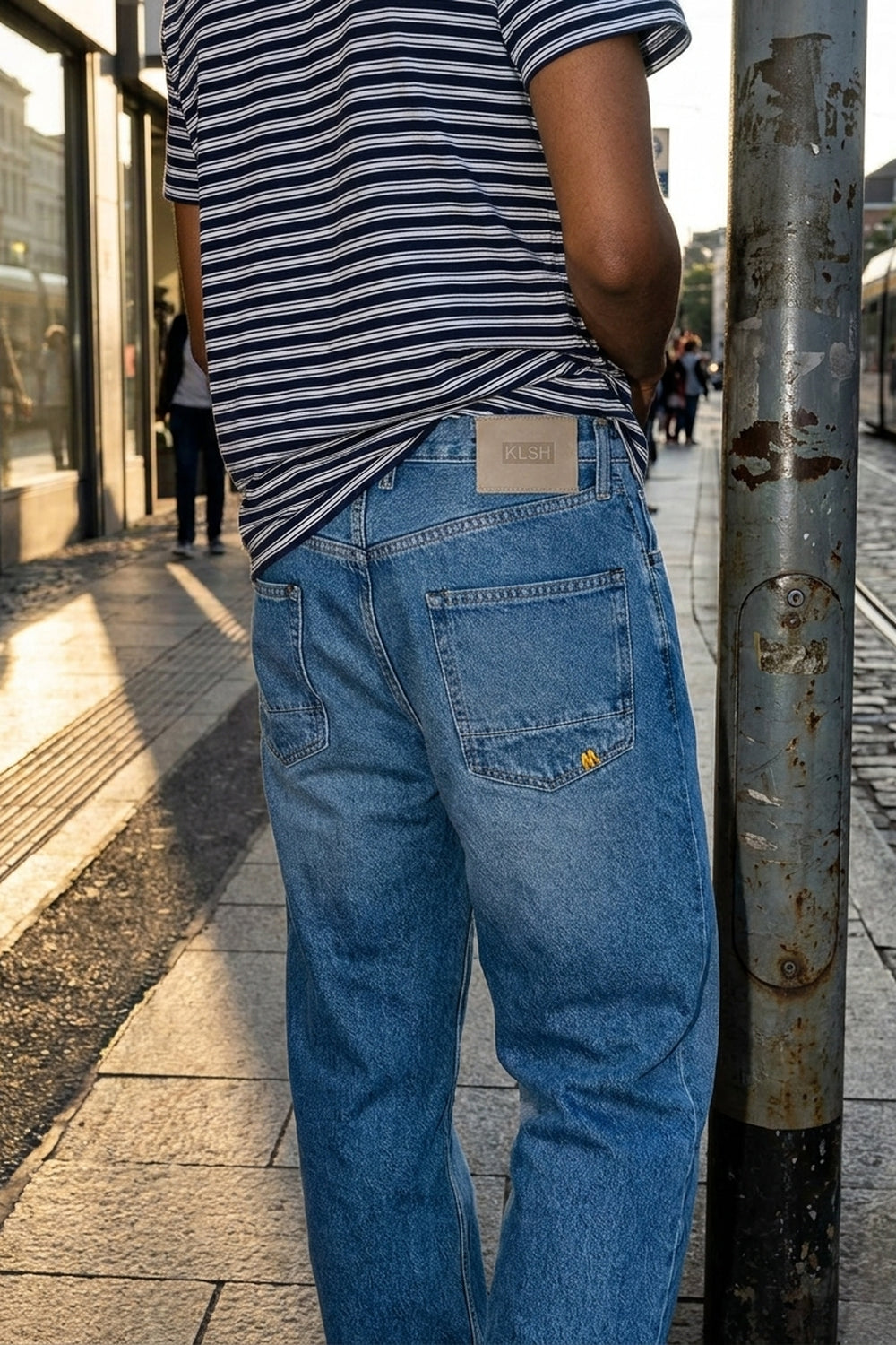 BENJI OVERSIZED FIT JEANS Faded Blue men's back pocket detail crop