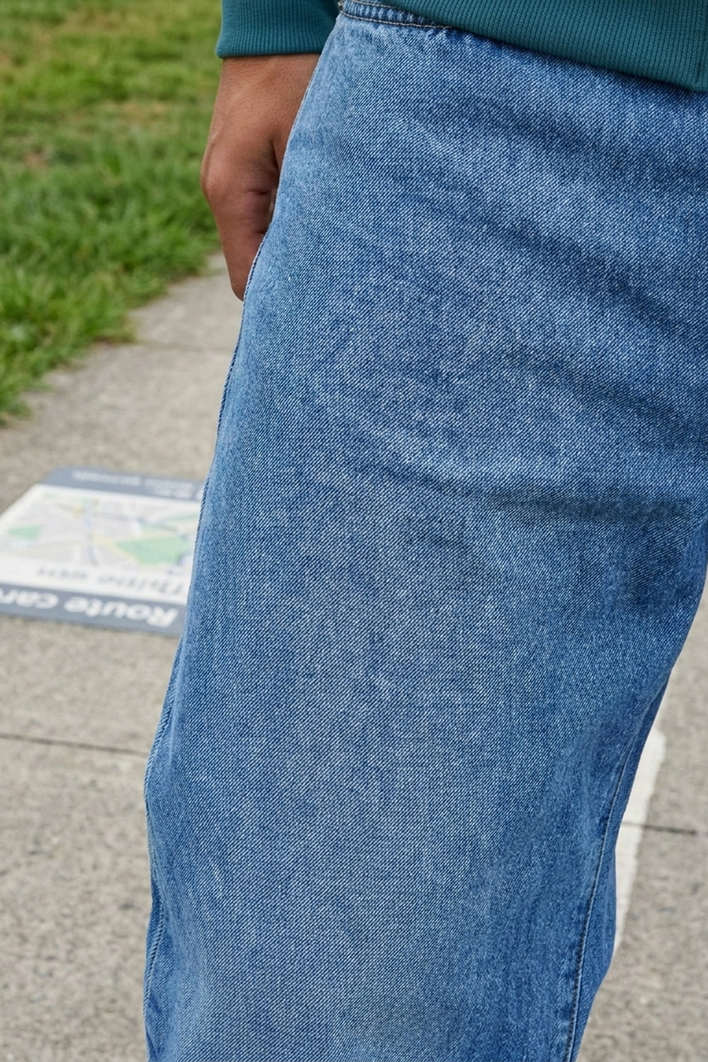 BOSTON WIDE FLARE JEANS Faded Blue men's fabric and wash detail
