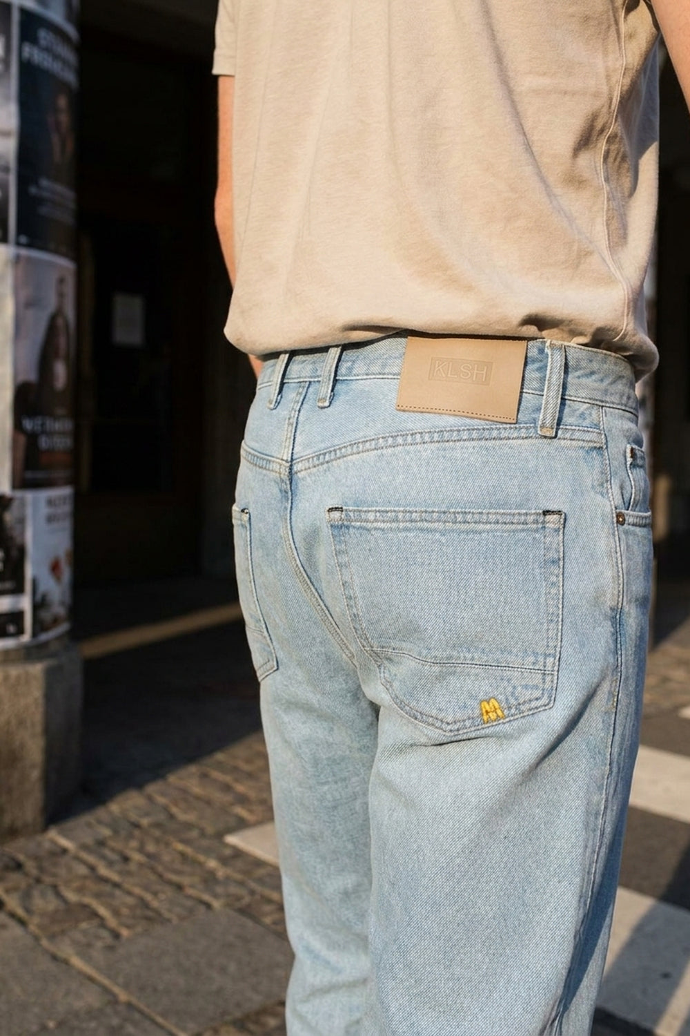 RYAN REGULAR FIT JEANS Clear Sky men's back pocket detail crop