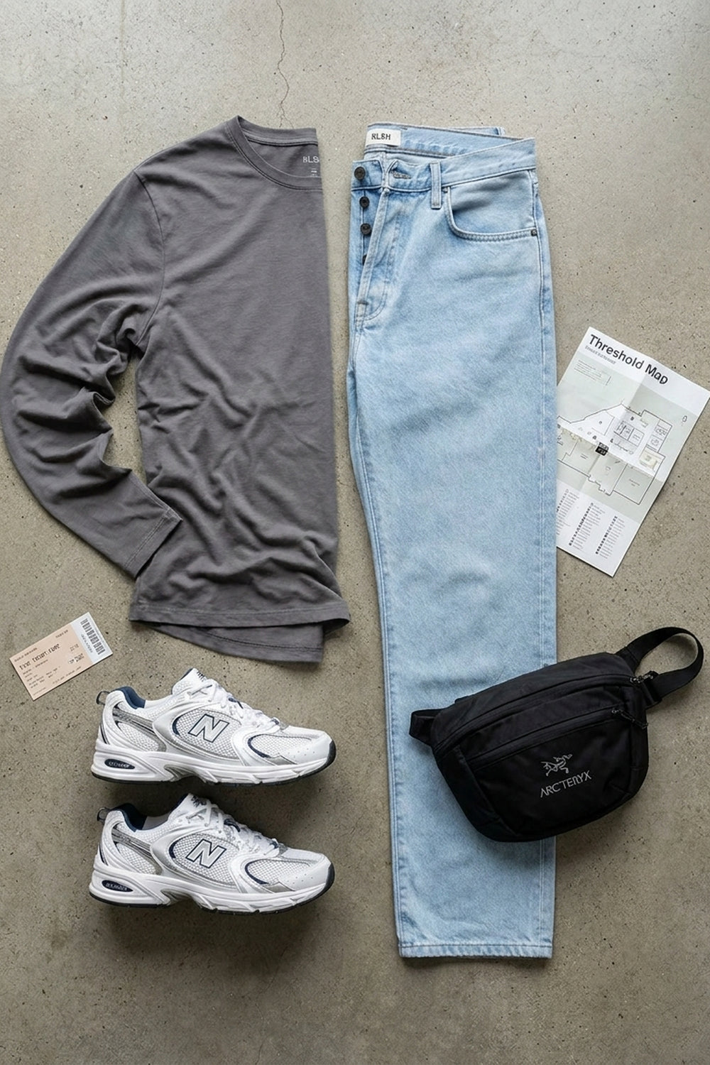RYAN REGULAR FIT JEANS Clear Sky women's knolling flat lay